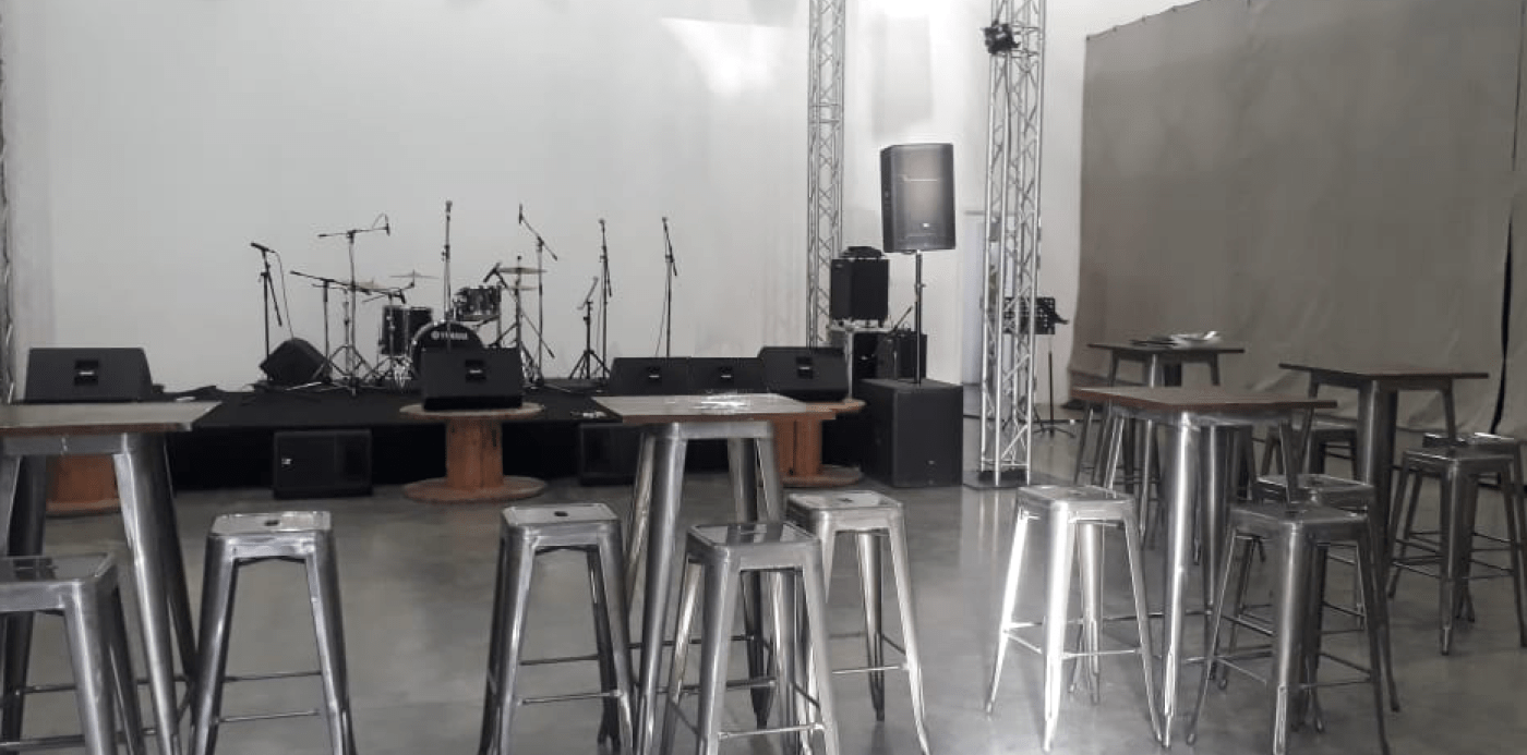 Silver Color Furniture for Rent